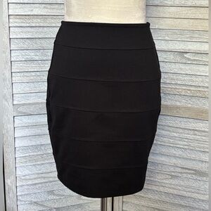 BLACK BANDAGE SKIRT Women’s SZ LG BodyCon Pencil Style w/ Seam Panels, Stretchy